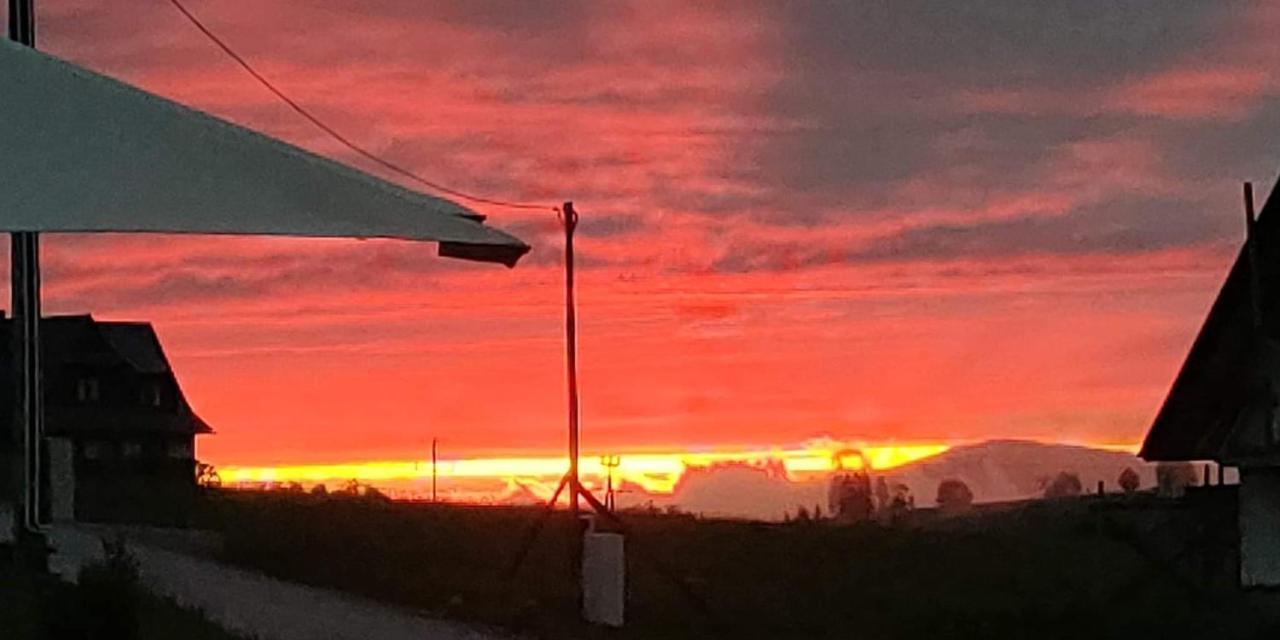 Pokoje U Mrugaly Czerwienne Bagian luar foto