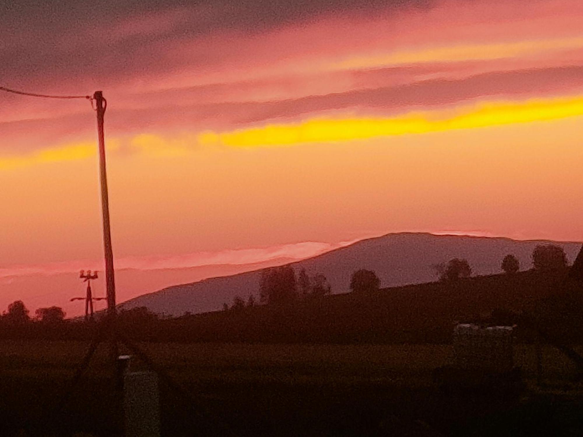 Pokoje U Mrugaly Czerwienne Ruang foto