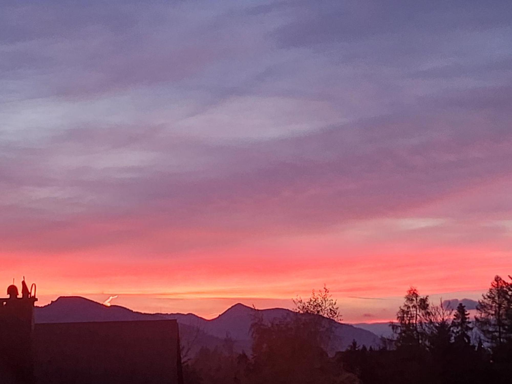 Pokoje U Mrugaly Czerwienne Bagian luar foto