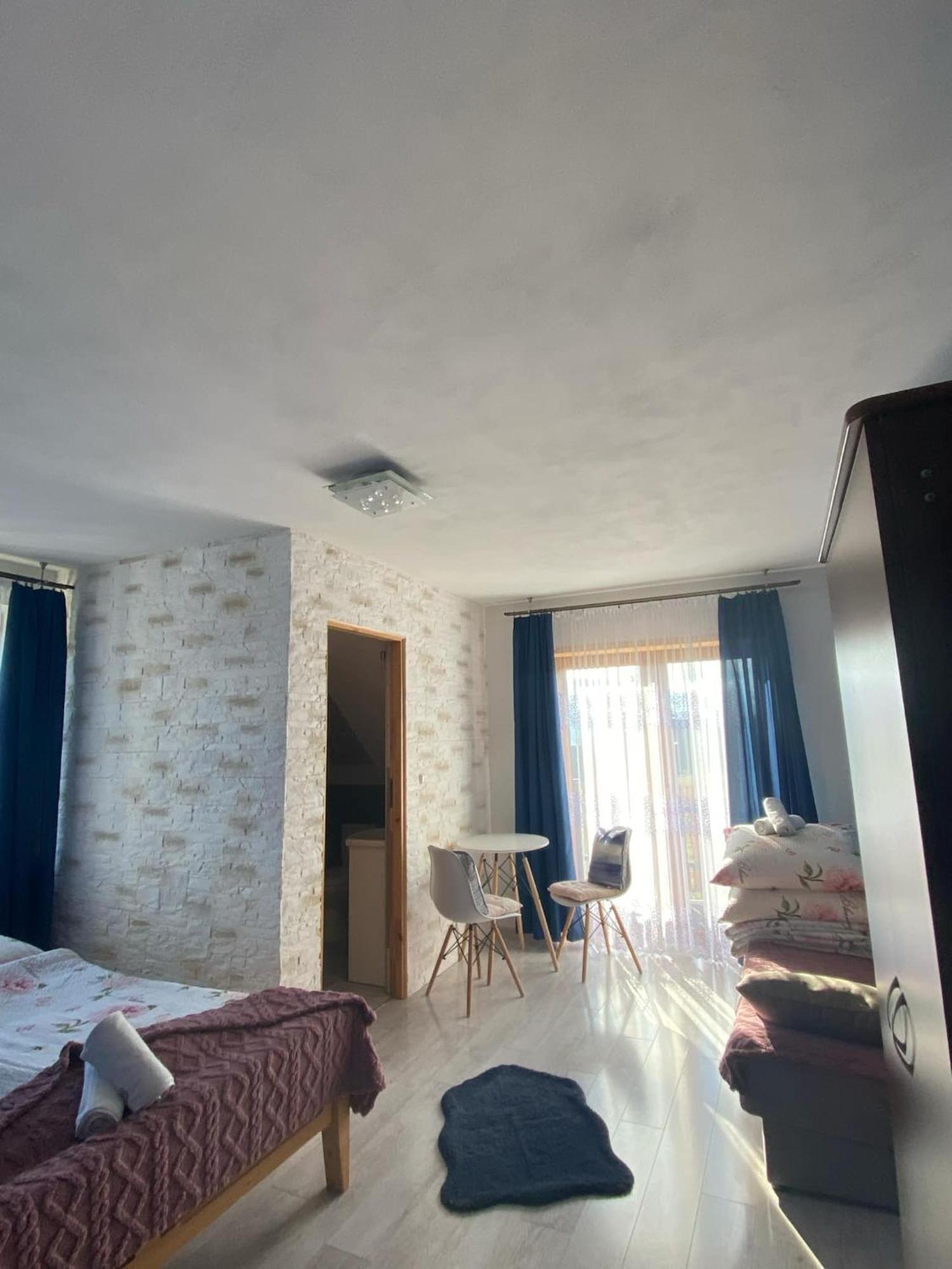 Pokoje U Mrugaly Czerwienne Bagian luar foto