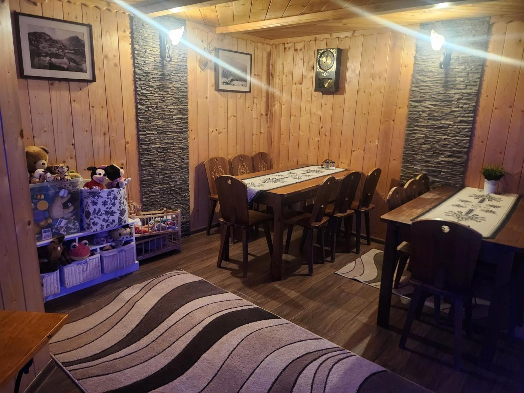 Pokoje U Mrugaly Czerwienne Bagian luar foto